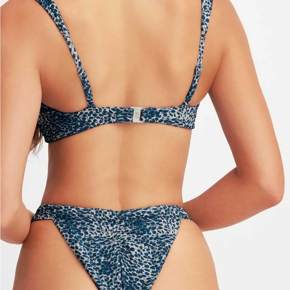 Blackbough snow Leopard Bikini - Picture 3 of 4